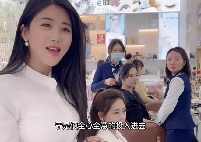女孩放棄事業回農村，做自媒體給父母買房買車，很多網友想娶她