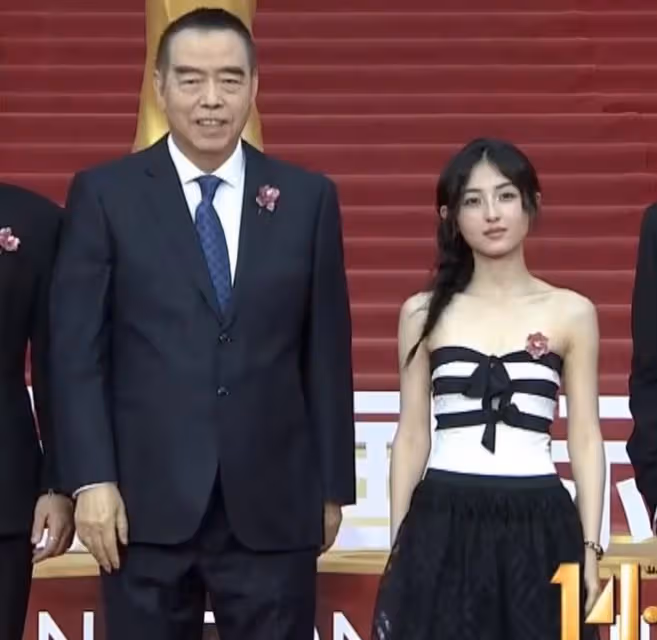 北京這一夜，陳數的鎖骨，陳沖的腰，中老年女星性感起來迷死人