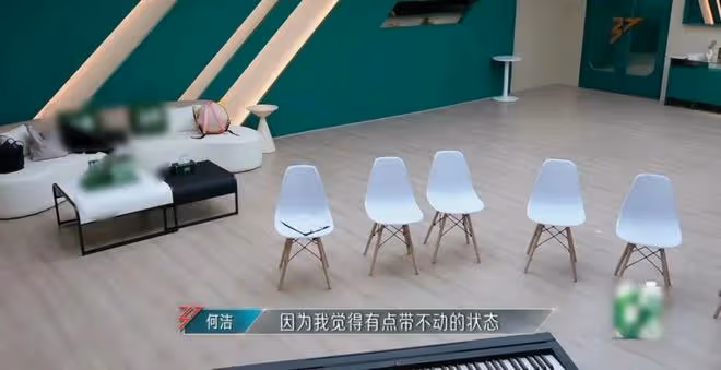 《浪姐5》戚薇的直爽，蔡文靜的卑微，娛樂圈人情世故就出來了