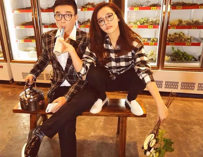 被玩弄感情15年，騙走6億身家，離婚5年後，張靚穎像換了一個人