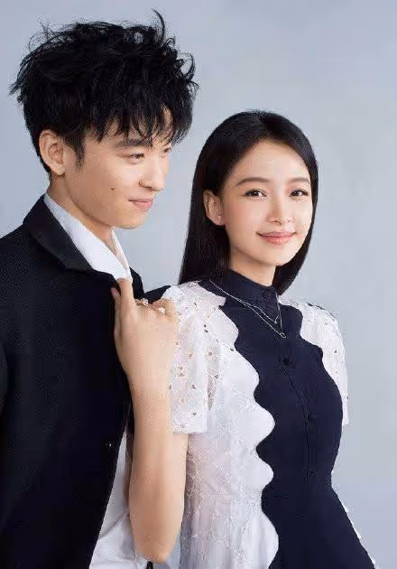 27歲孫怡小腹突出一塊，自爆孕期體重才112斤，這身材也太A了