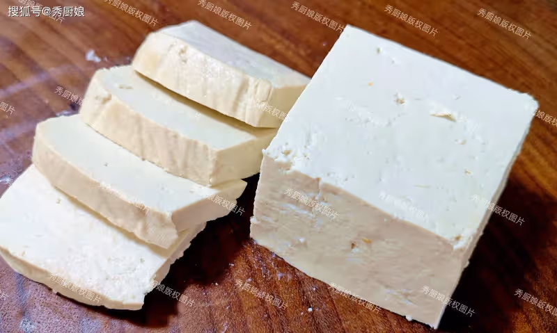春天要多吃豆腐,教你一個神仙吃法,不炒不燉,出鍋連湯汁都不剩