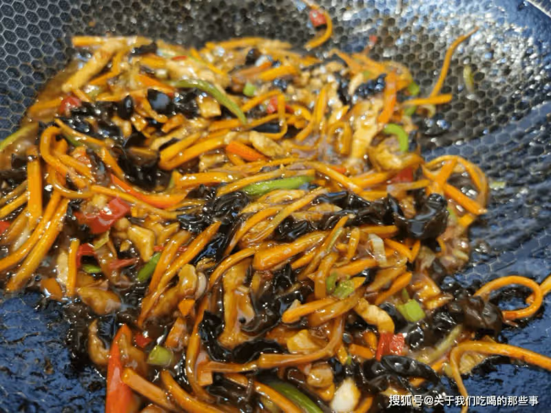炒肉絲,要想不柴不腥,嫩滑如豆腐,大廚教你3招,很多人不知道