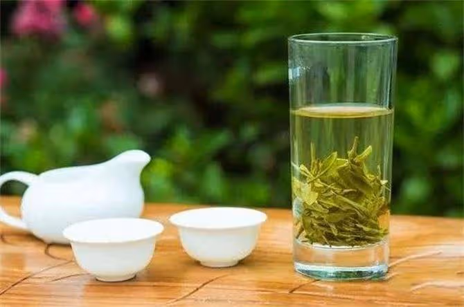 綠茶多少度水泡茶好?綠茶泡幾分鐘可以喝?綠茶的正確沖泡方法