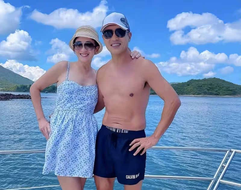 香港女星遠嫁內蒙古富商,慶祝結婚八周年,堅持丁克不生小孩