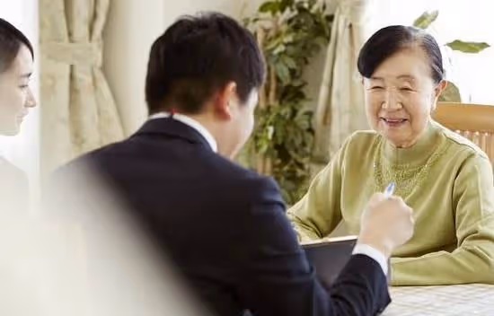 為啥都是女方的父母帶孩子,而不是孩子的爺爺奶奶帶呢?