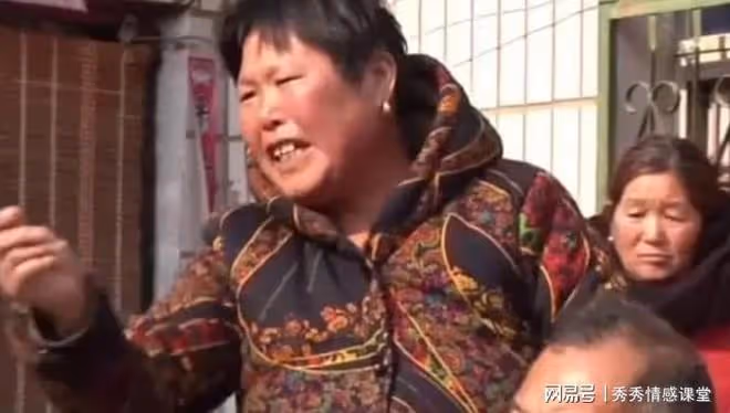 舅舅66大壽我給20000,叔叔那我給200,奶奶罵我:你姓啥都忘了吧