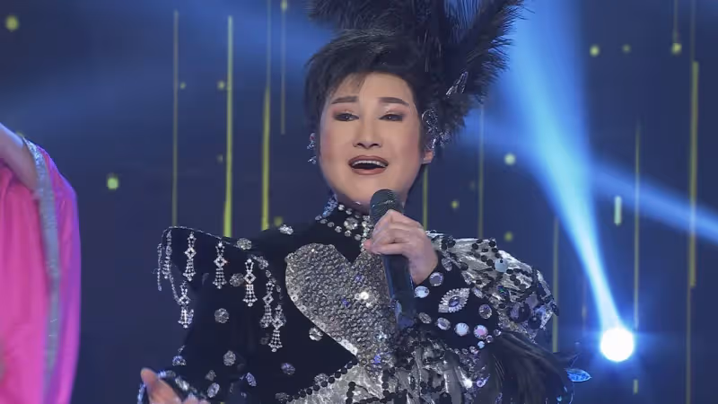 白冰冰拿皮鞭抽打性感舞男害羞崩潰　陽帆看到男舞者熱褲驚呆