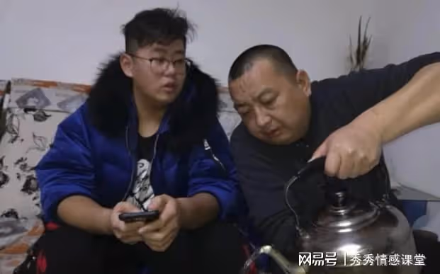 借宿在舅家3年遭舅媽嫌棄,畢業後再未見面,突然接到舅舅電話