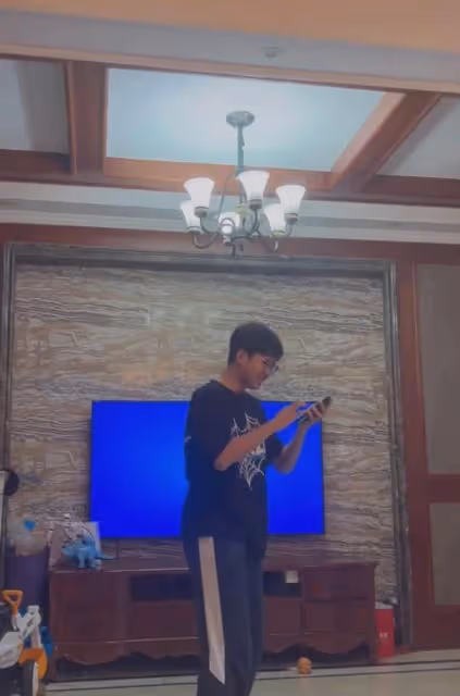 兒子數學考試考61分，班級第21名，老爸獎勵一部手機：佛系的家長