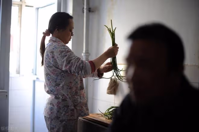 到了70歲我才發現：子女過得不如父母，比他們不孝順更讓人悲哀