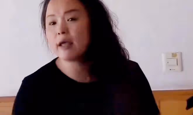 丈夫常年家暴,妻子忍氣吞聲出軌陌生男人,揚言:我就要報復你