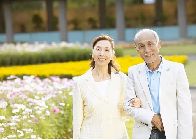 經常給子女兩種錢的老人,晚年很難過得安穩,別不信