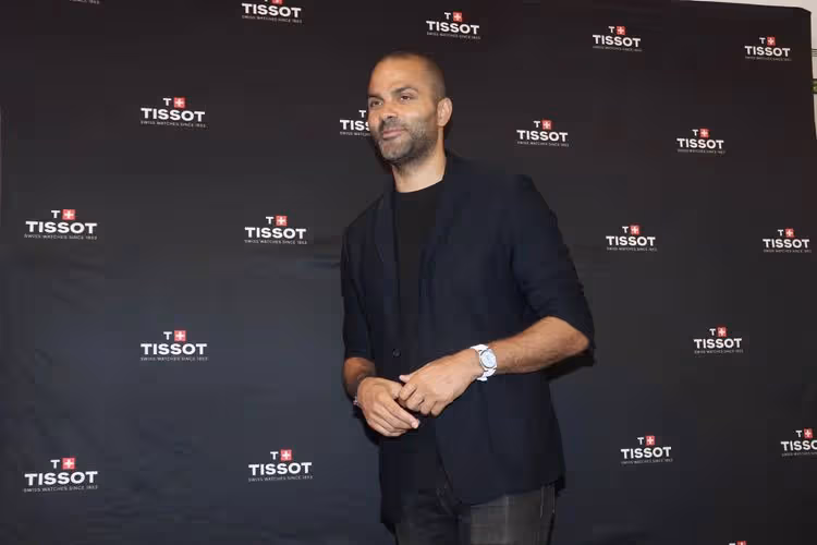 NBA傳奇球星帕克戴天梭逛101 　半夜遇強震「嚇壞了」
