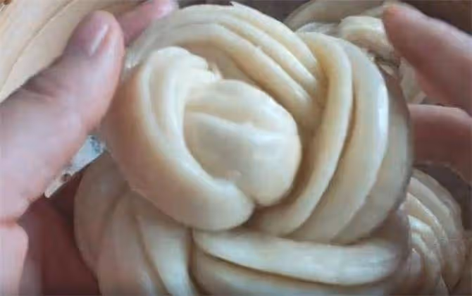 2碗麵粉,一杯牛奶,這樣做香甜鬆軟,比麵包簡單更好吃