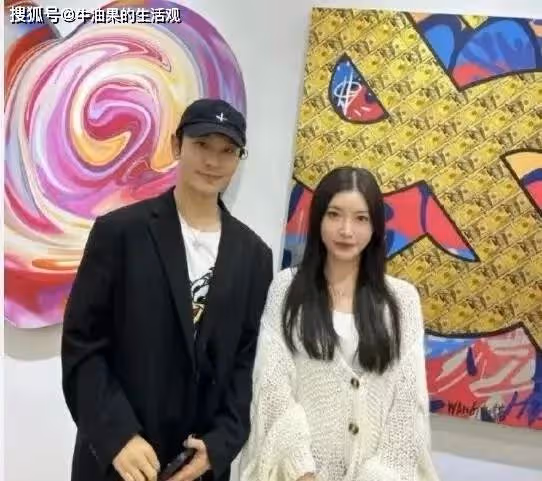 黃曉明葉珂公開秀恩愛,與朋友聚會暗戳戳撒糖,疑好事將近