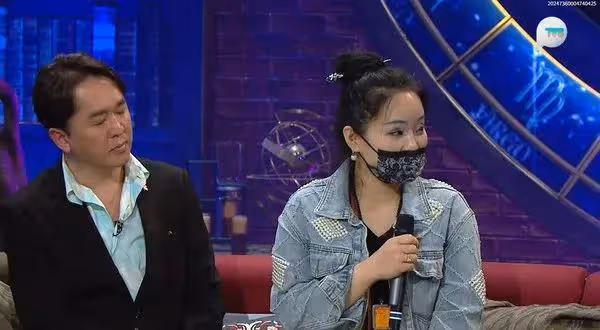 57歲男星與『』阿三』女友現身TVB節目，親解相識原因，一夫三妻關係和諧