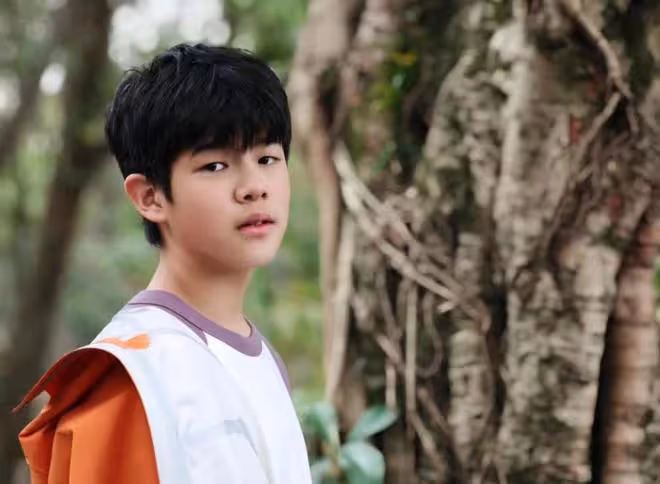 沙溢一家四口出遊,12歲安吉變化超大,又瘦又帥身高近一米八