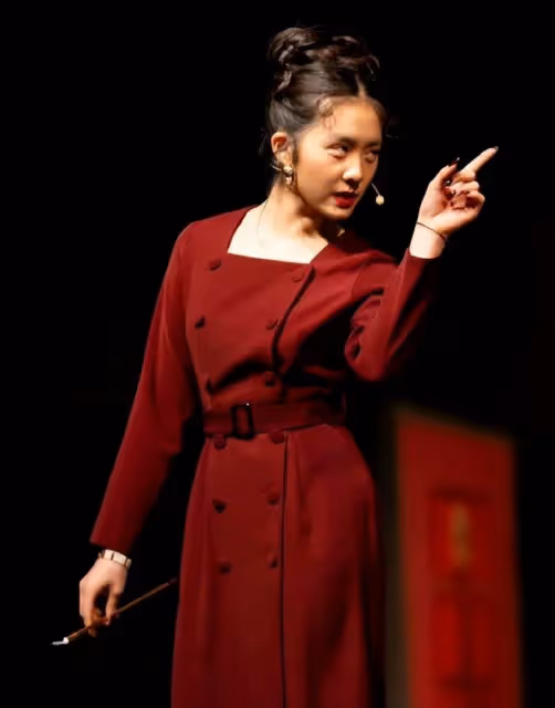 黃磊老婆罕曬一家五口,倆女兒顏值高好漂亮,小兒子單眼皮超帥氣