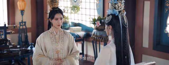 《惜花芷》背負國恨家仇，皓月若非與花芷立場相對，兩人應當做朋友