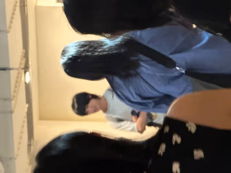 野生德德出沒！　現身宇宙人演唱會超害羞　一聽合照躲遠遠