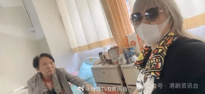 86歲余慕蓮暫住護老院!林建明帶梳蕉探望好友