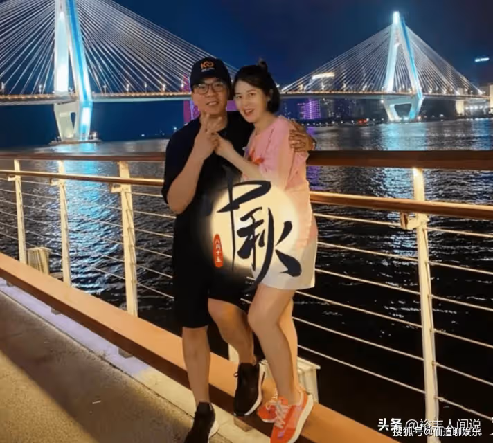 56歲黃子揚官宣妻子懷孕!三婚娶小20歲女子,因背叛遭惠英紅怒懟