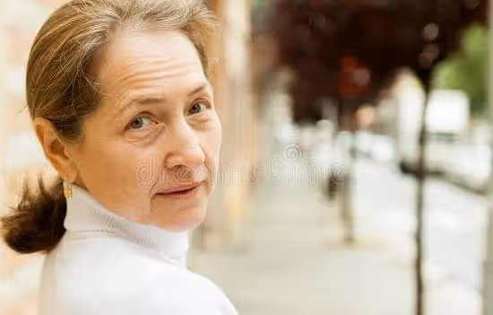 母親節女兒給我1000元,晚上和親家母吃一頓飯,我心裡拔涼拔涼