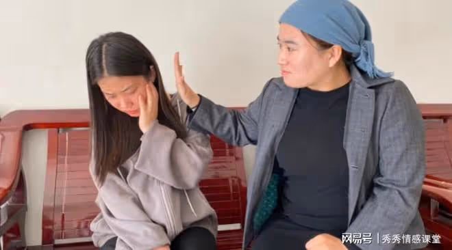 我給家人做飯,姑姐卻不讓我上桌,婆婆懟她:你不配住娘家