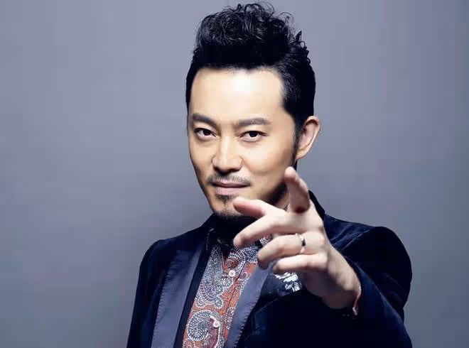 胡可貴州旅行全家亮相，沙溢守護幸福時光引人矚目