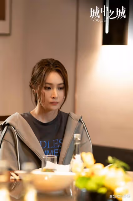 城中之城:蔣芮隱藏證據拿捏趙輝,逼趙輝把女兒嫁給自己,太無恥
