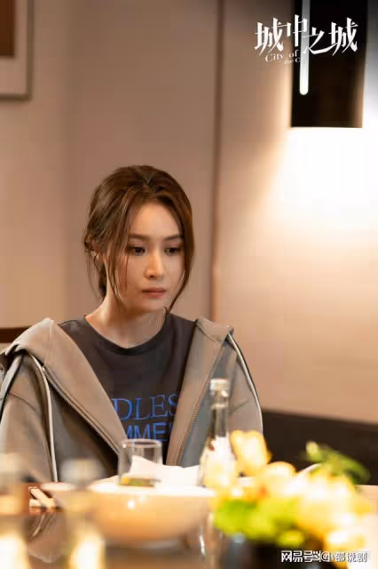 城中之城:趙輝的白襯衫徹底黑了,在苗徹背後捅刀子令人寒心
