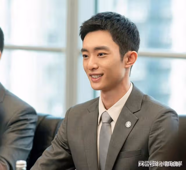 蘇見仁遭報復慘死街頭,幕後黑手竟不止一人!趙輝得知徹底傻眼