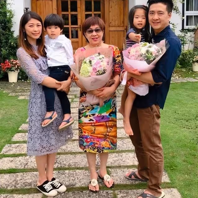 林志穎弟弟一家曝光!弟弟帥氣不輸林志穎,弟媳穿波點裙溫婉大方