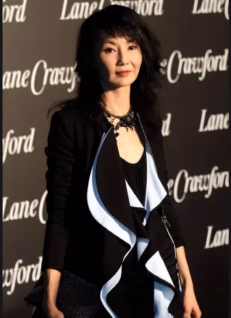 張曼玉劉嘉玲昔日情敵罕見同台,一個仍是女神,一個土氣大媽