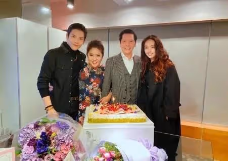 向太換新髮型「怒目圓睜」!看起來超凶,但對兒媳郭碧婷是真的好