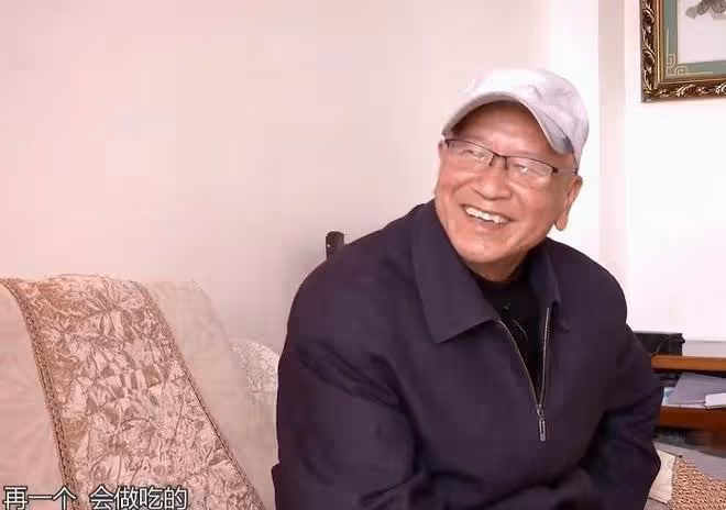 63歲大媽相親,每個月要2000塊錢零花錢,坦言:沒錢的男人靠不住