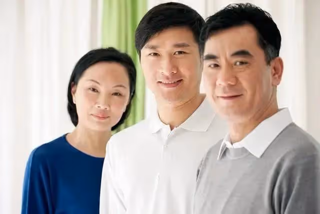 60歲阿姨賣掉北京房搬回老家,侄子總來看望,阿姨:再來我報警了