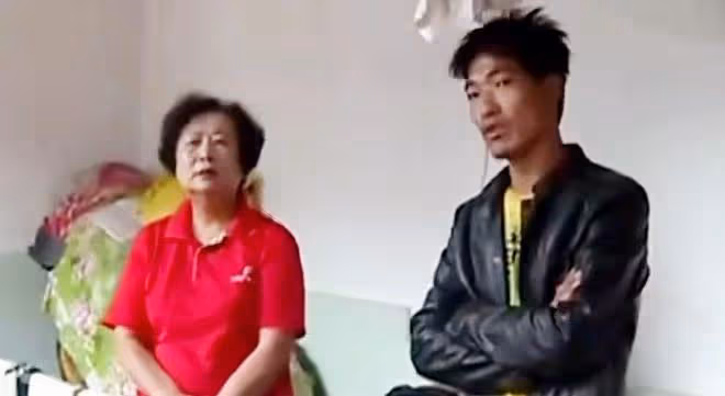 3孩媽媽出軌網友並生下一個孩子,勸丈夫接受:做人糊塗一點兒好