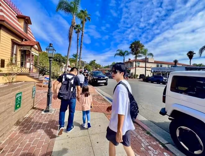 王中磊兒子成年了！18歲威廉長成型男大帥哥，越來越像爸爸