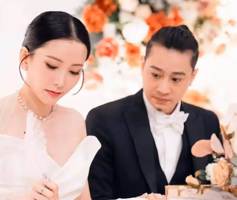 恭喜！41歲香港人氣女星宣布懷孕，結婚前就已經造人成功