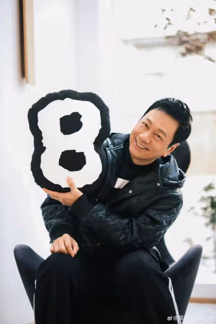 TVB視帝一舉動被指作秀,秀恩愛不成惹爭議,將返大台拍新劇