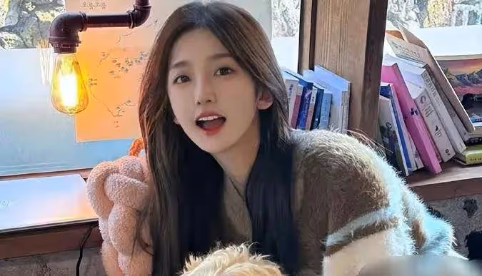 林更新女友小他11歲?南藝校花膚白貌美大長腿太驚艷了