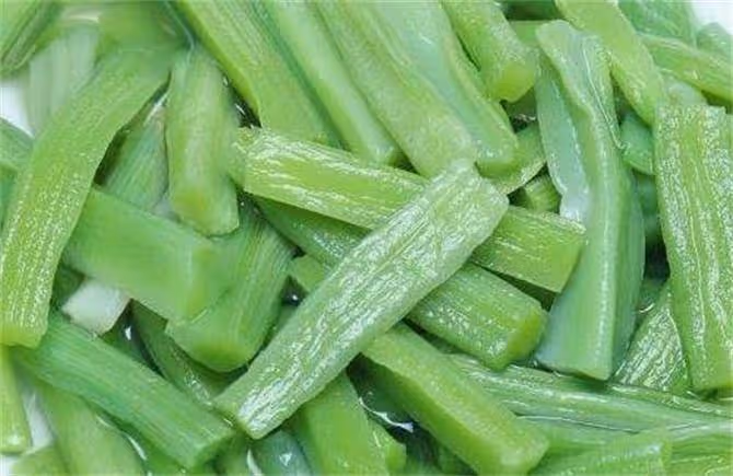 火鍋店的貢菜,長得像萵筍曬乾像豆角,它究竟是什麼菜?