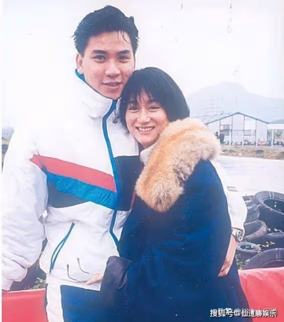 惠英紅56歲前任黃子揚官宣妻子懷孕!對方小其20歲,已近臨產狀態