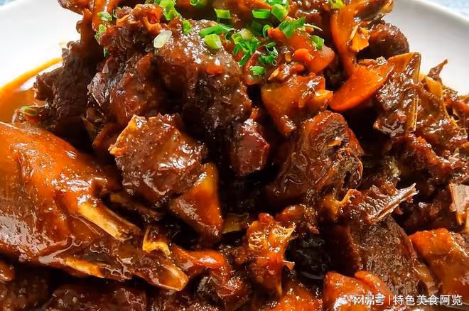 它有「陸地海鮮」的美名,益氣補虛,12道下飯菜,美食被誇爆