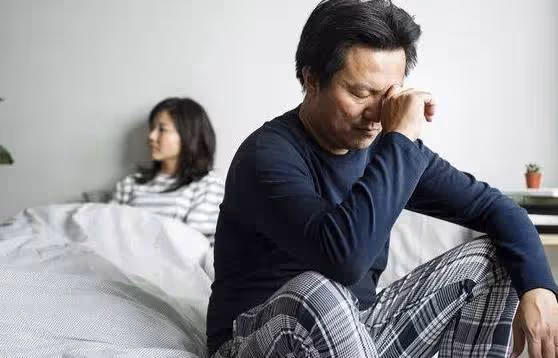 丁克20年的我,去養老院看望一位老同事後,我決定要領養一個孩子