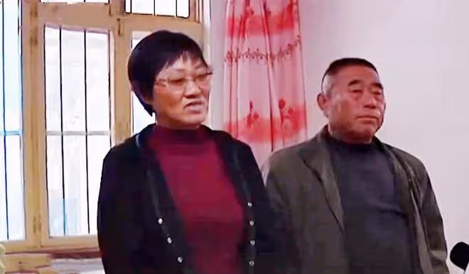 54歲大媽相中有錢大爺,要求大爺買房買車:你不能白撿漂亮媳婦