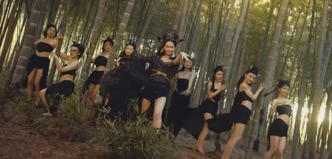阿嬌又翻車了?滿屏一星的劣質網大,以改編滿足陳腐的肉體幻想