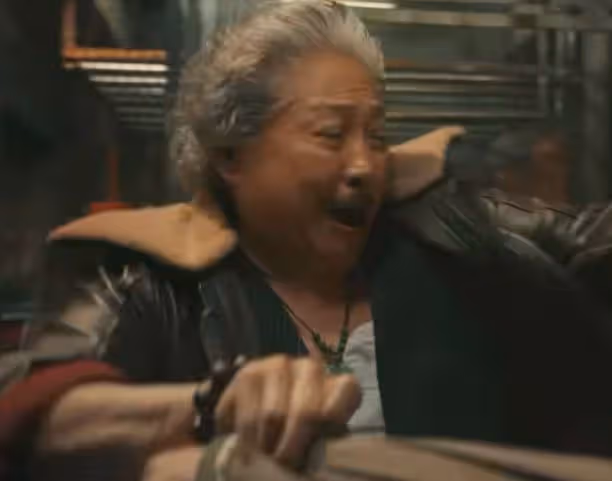 沒想到,要重振港片雄風的洪金寶,會以這樣的形式,打出一副王炸